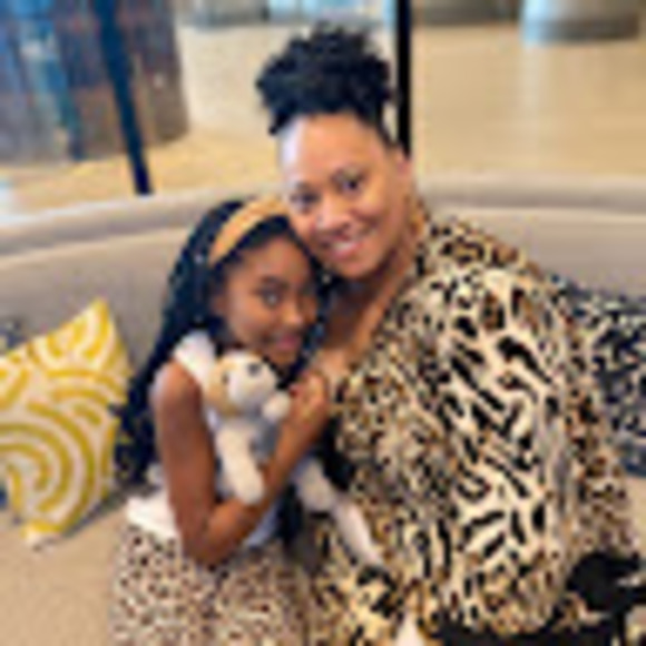 Meet your Posher, Melita - Picture 1 of 1